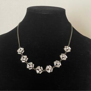 Plunder Necklace with clear crystal Details